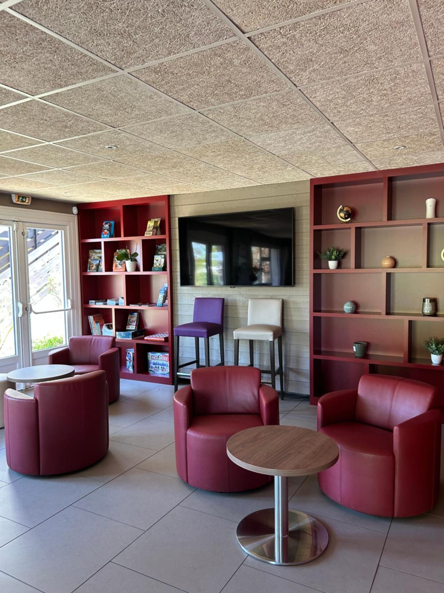 Campanile Sable-Sur-Sarthe Vion Hotel Екстериор снимка
