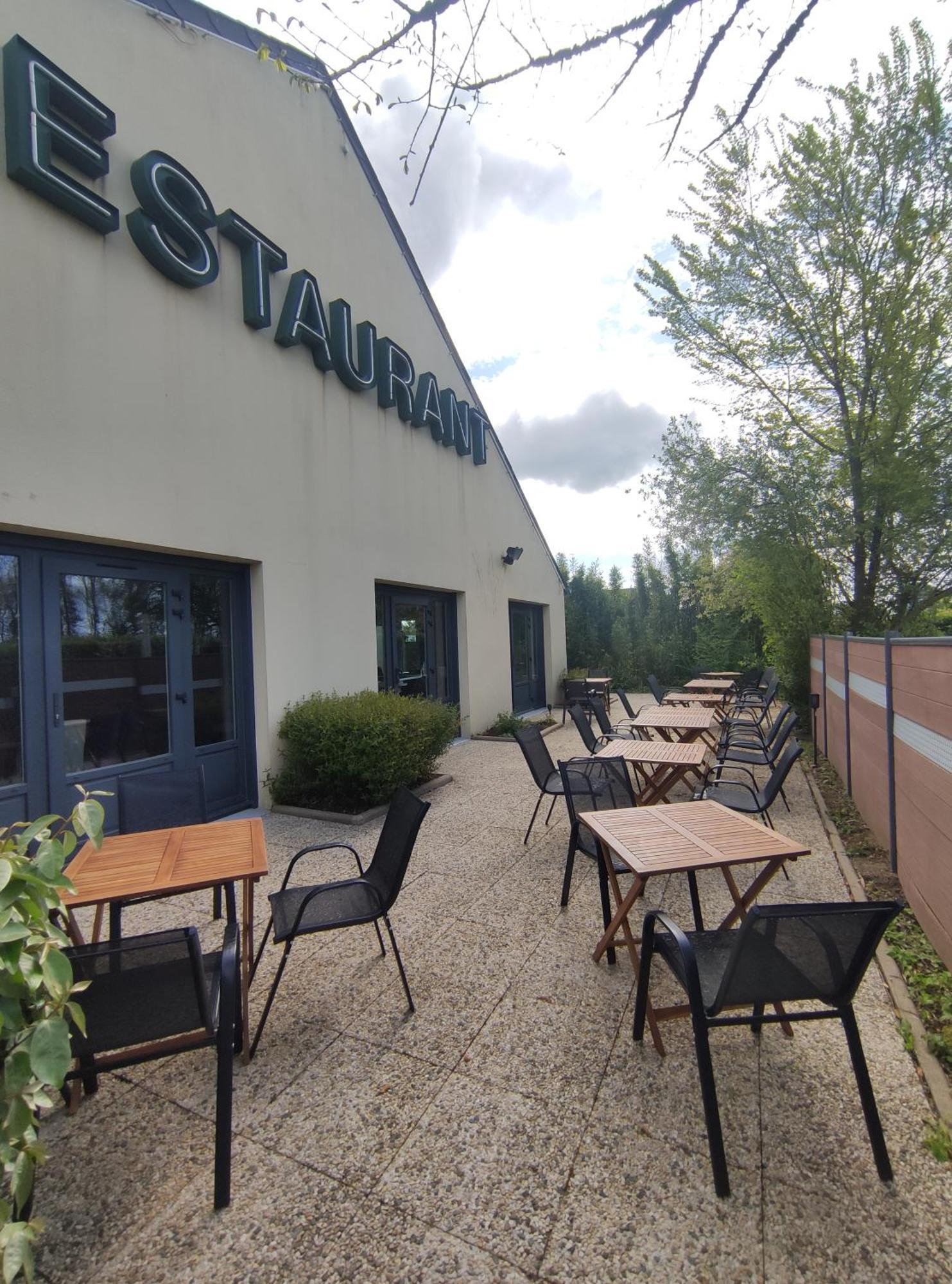 Campanile Sable-Sur-Sarthe Vion Hotel Екстериор снимка